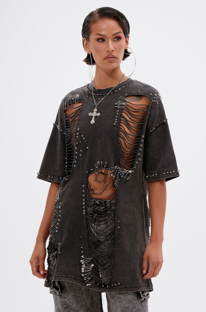 MARGOT DISTRESSED STUDDED SHORT SLEEVE TEE