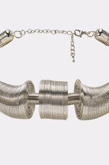 SCULPTED COIL COLLAR IN SILVER