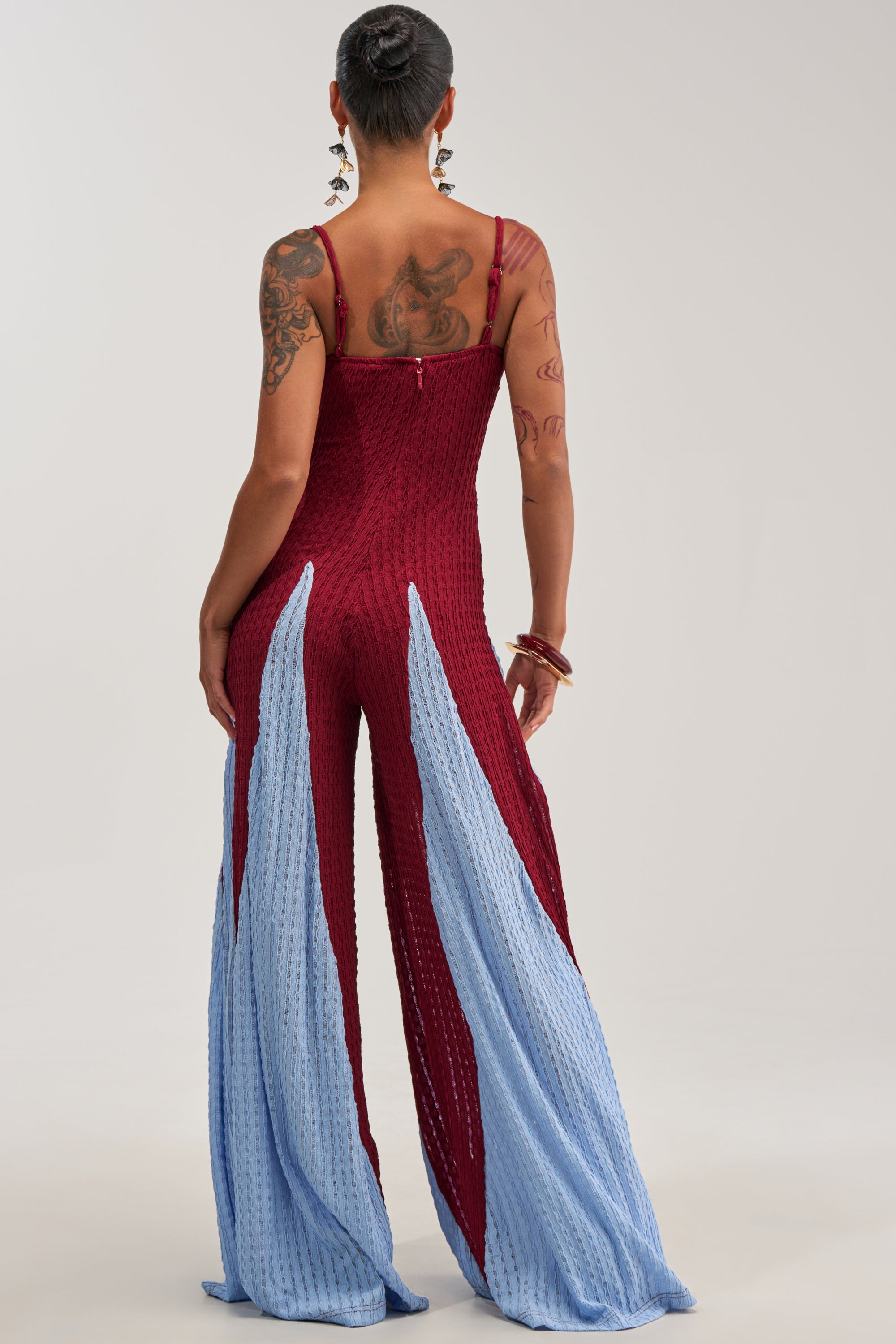 ALL DAY EVERYDAY COLOR BLOCK WOVEN JUMPSUIT IN BURGUNDY