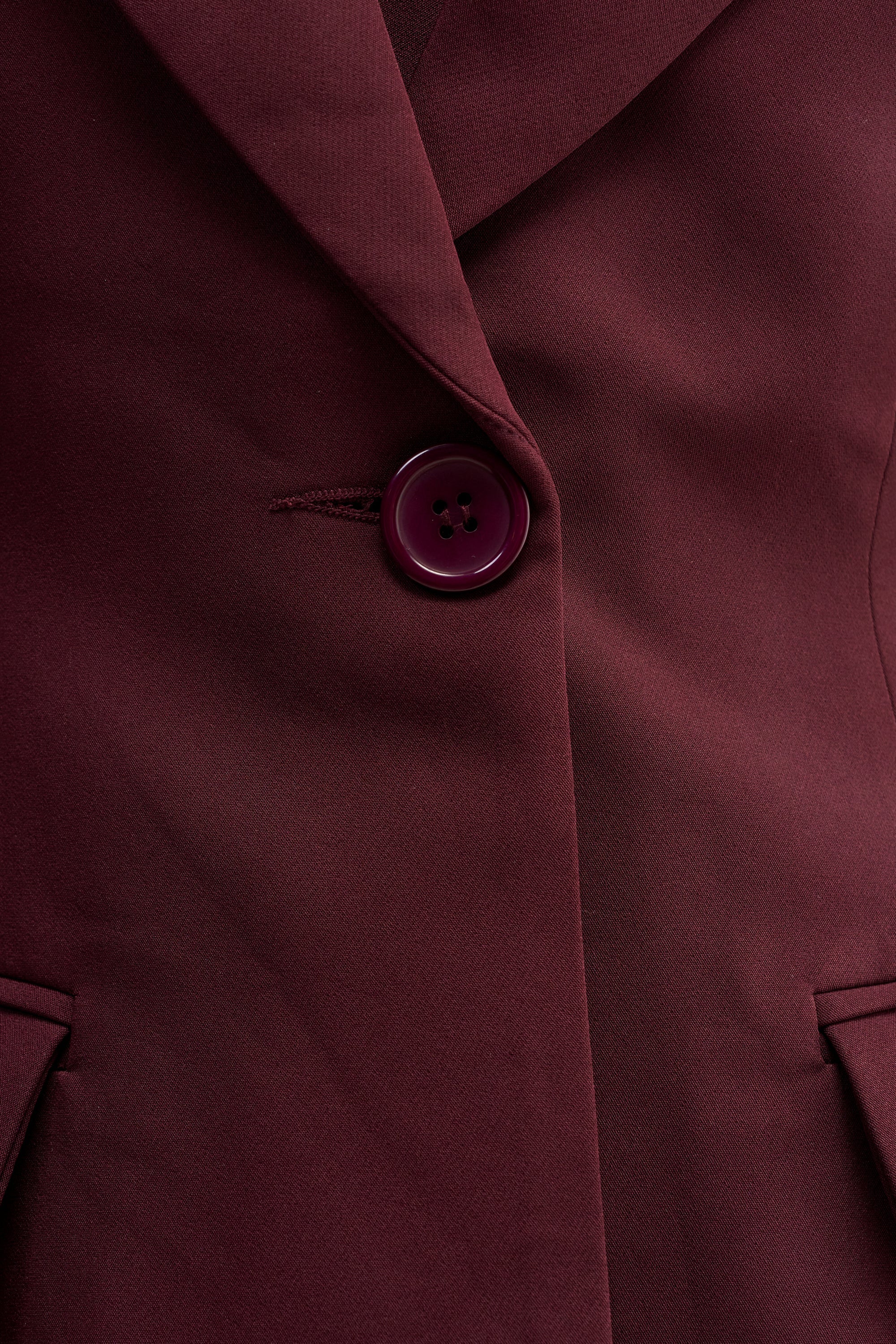 EVERYDAY LUXE BLAZER IN BURGUNDY