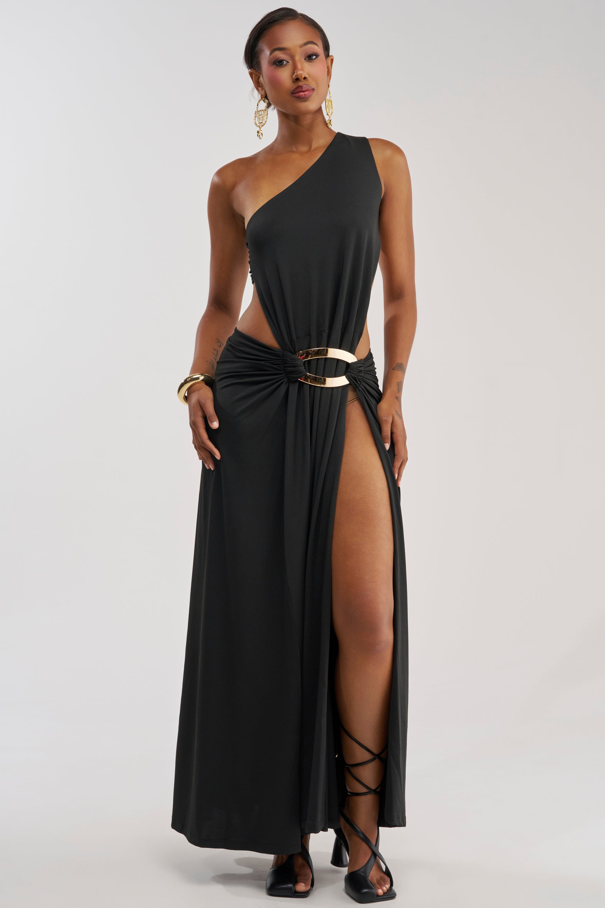 HEARTBREAKER ONE SHOULDER MAXI DRESS IN BLACK