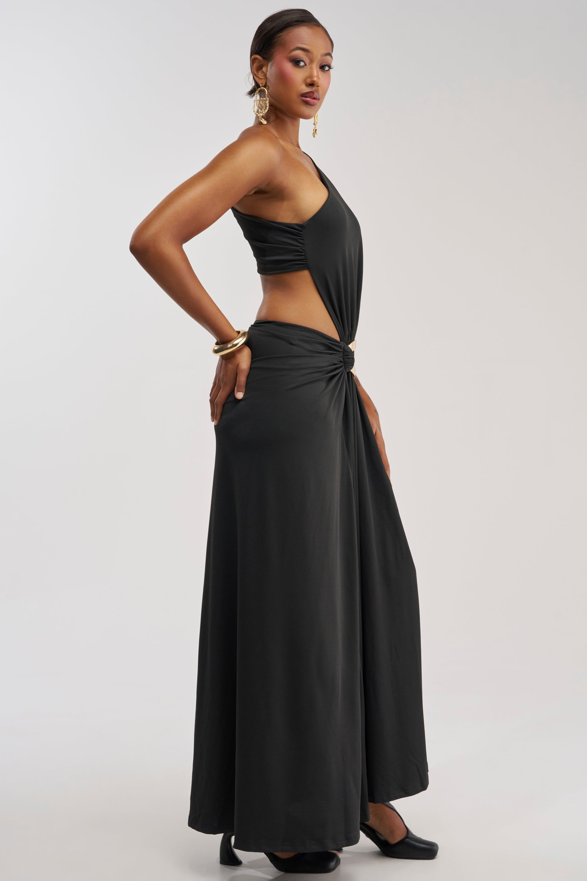 HEARTBREAKER ONE SHOULDER MAXI DRESS IN BLACK