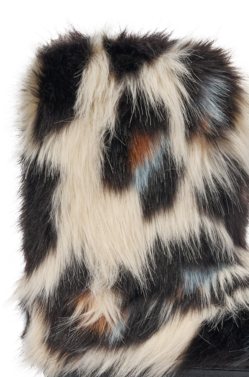 AZALEA WANG ALBERT LEOPARD FLAT FUR BOOTIE
