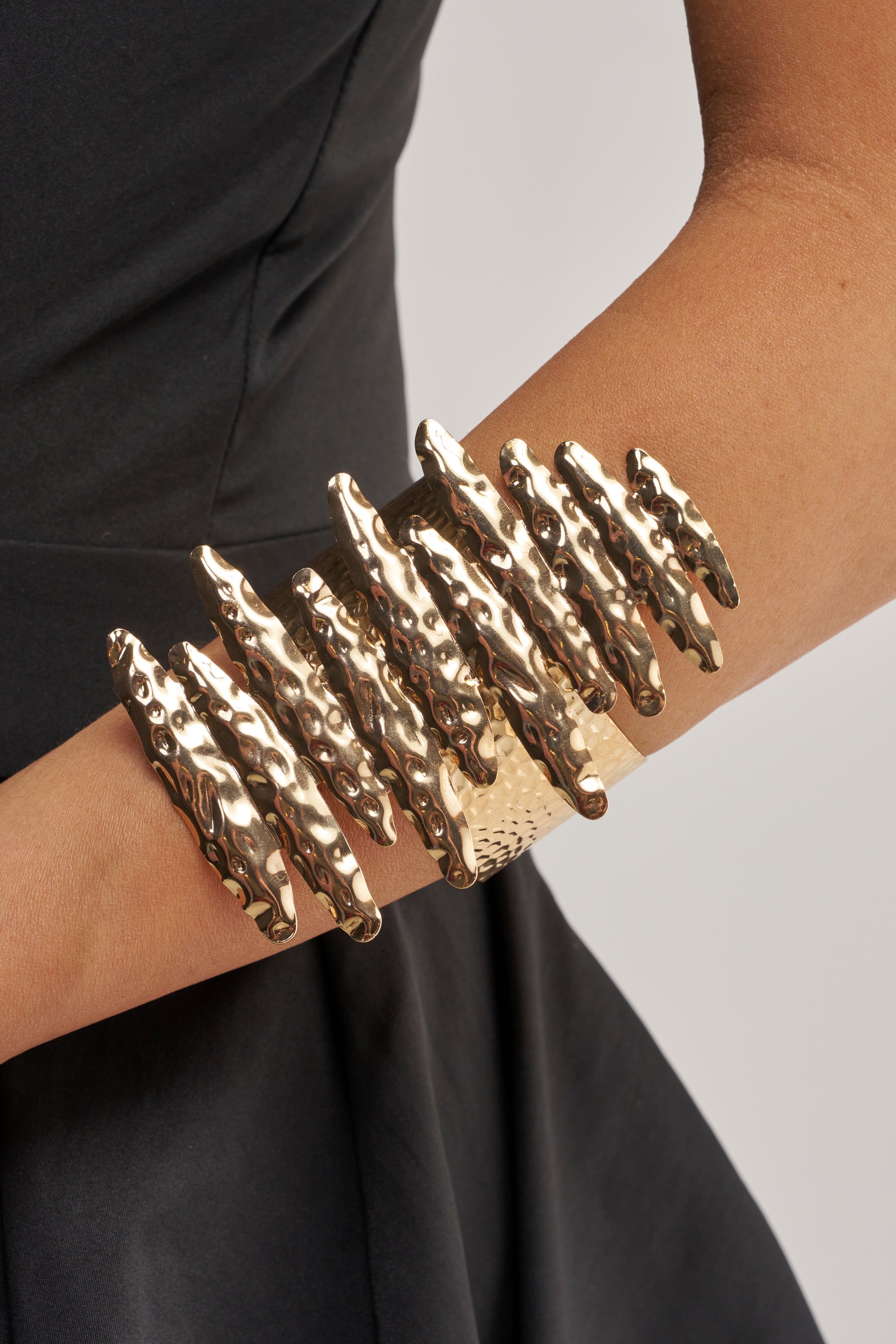 HEAT WAVES RING AND BRACELET SET IN GOLD