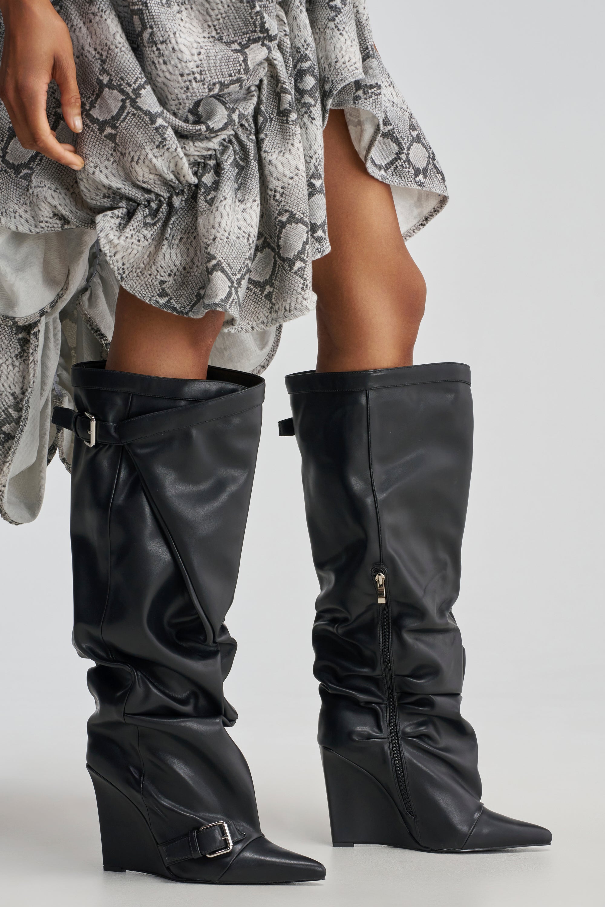 AZALEA WANG ARACELI BLACK BELTED DETAIL WEDGE BOOT