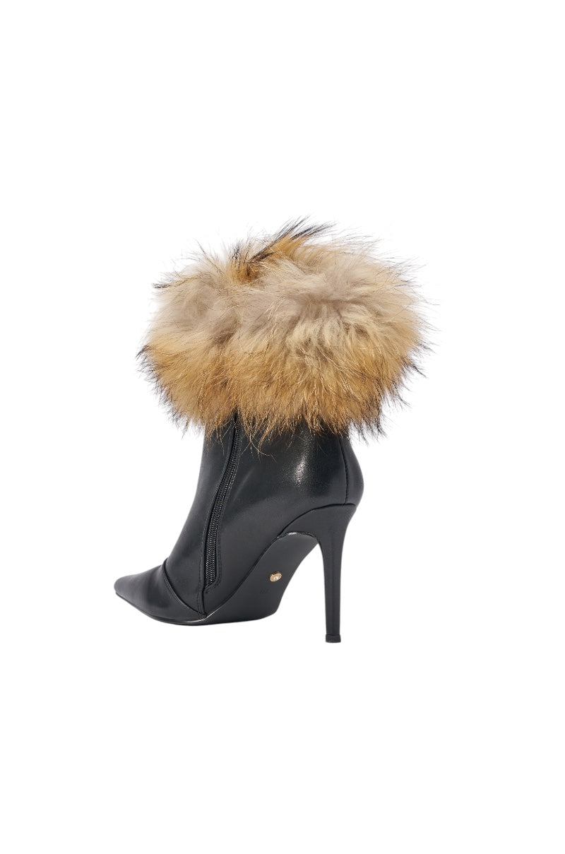 AZALEA WANG BARLEY BLACK FUR CUFFED BOOTIE