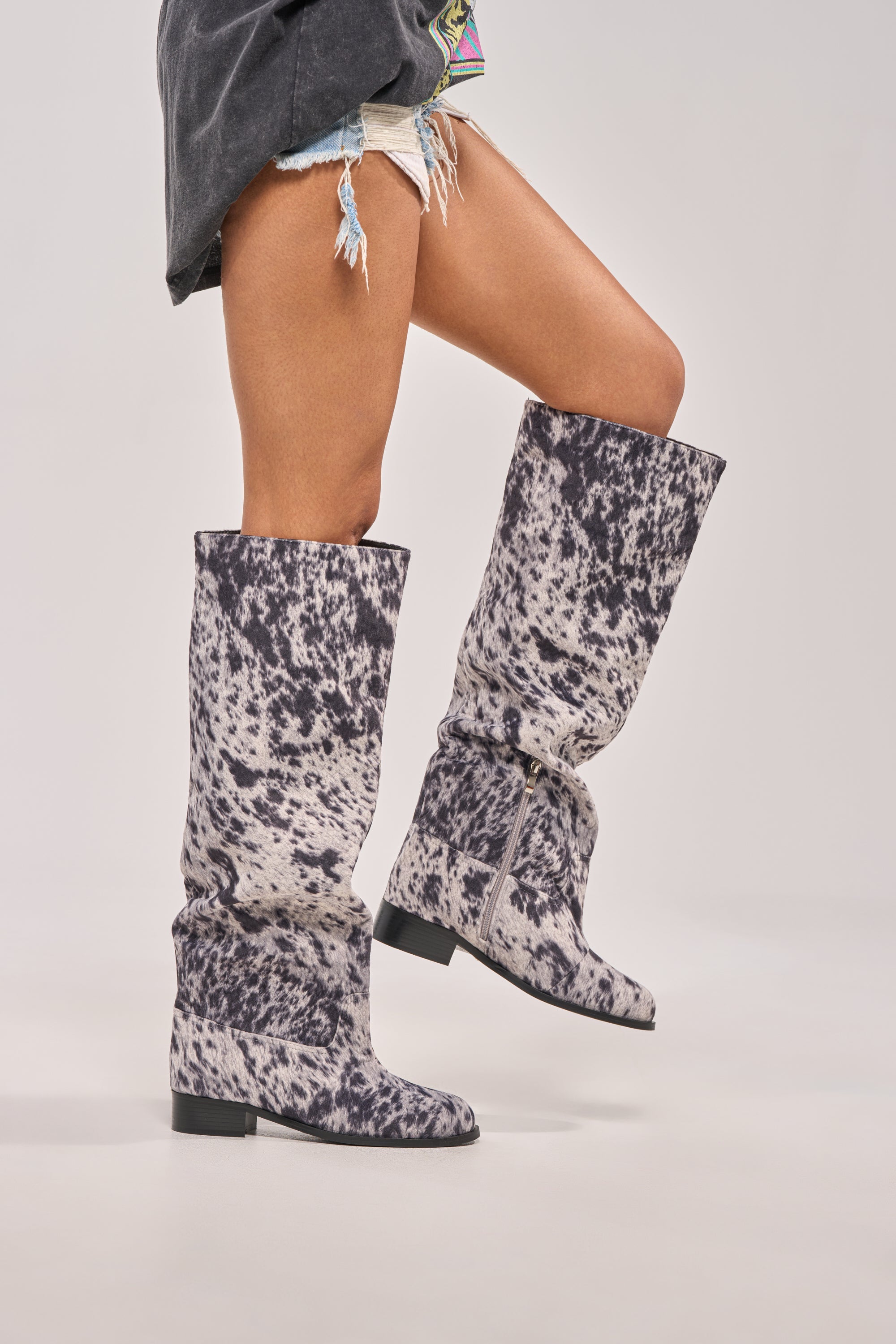 AZALEA WANG CANDACE BLACK AND WHITE SPECKLED FLAT BOOT