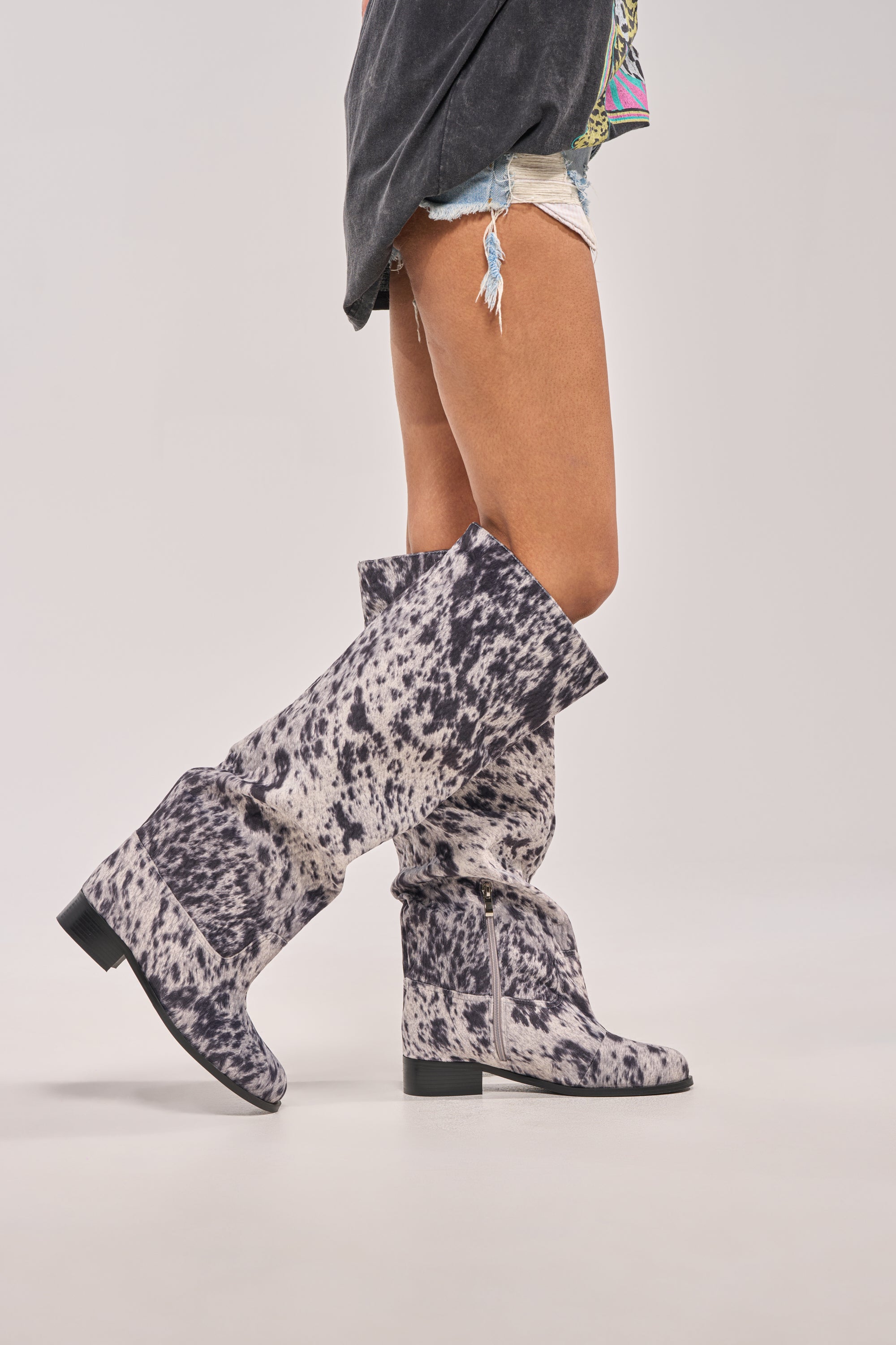 AZALEA WANG CANDACE BLACK AND WHITE SPECKLED FLAT BOOT