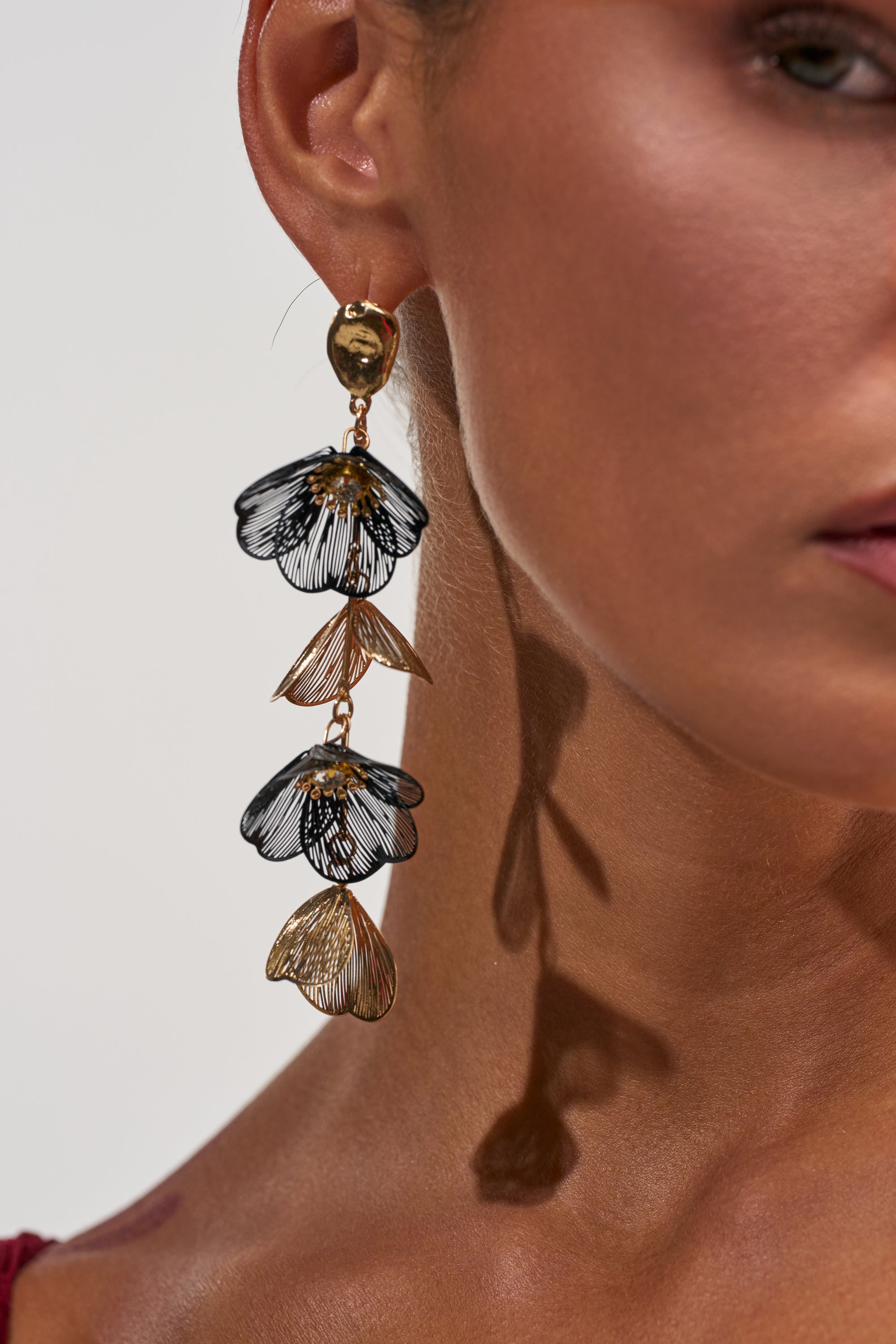 TWO-TONE FLORAL DROP EARRINGS