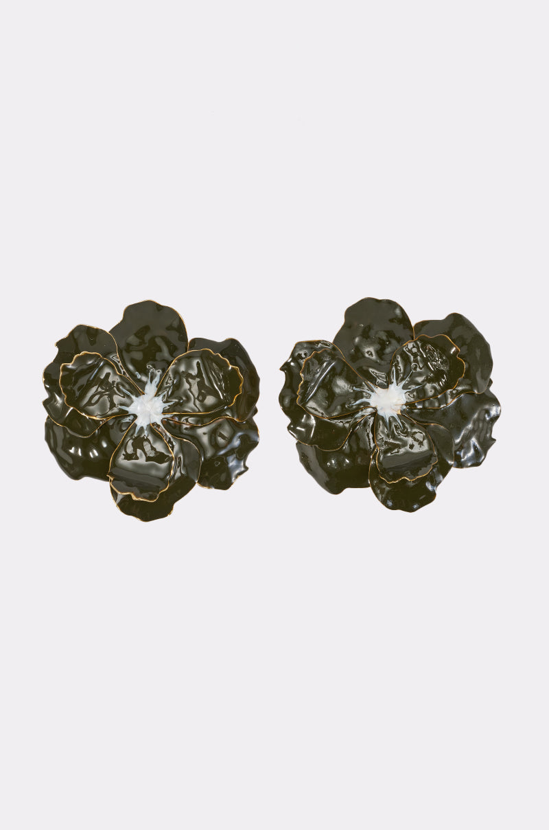 DREAMING BIG OLIVE EARRING