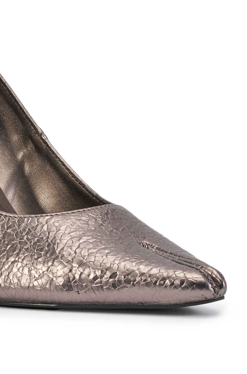 AZALEA WANG ELINORE PEWTER SPLIT POINTED TOE PUMP