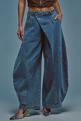 IZZY RELAXED DENIM IN LIGHT BLUE WASH
