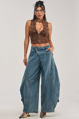 IZZY RELAXED DENIM IN LIGHT BLUE WASH