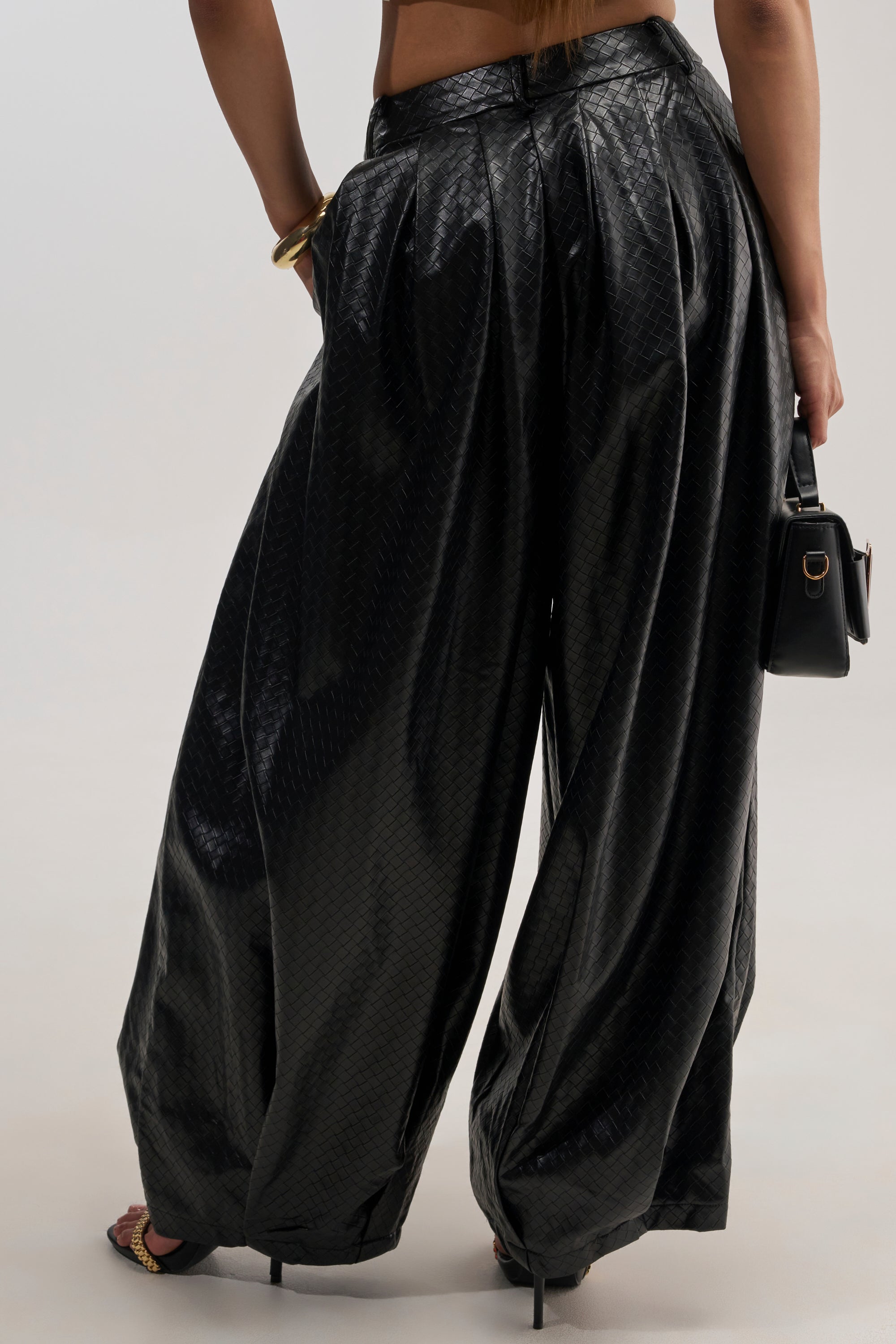 OFFICE BADDIE WOVEN PU BALLOON PANT