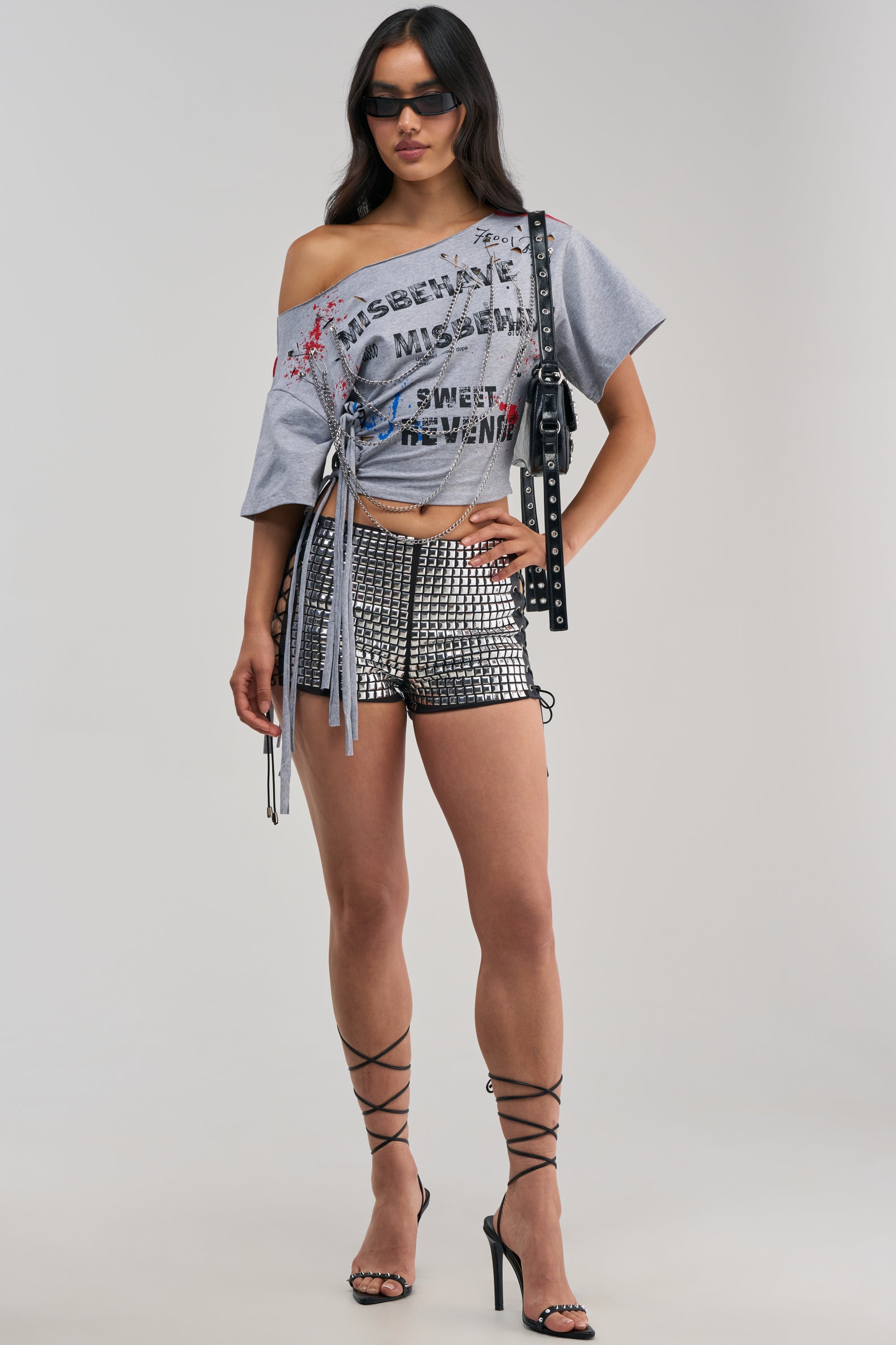 SWEET REVENGE CHAIN DETAIL TEE
