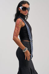 TIED UP SLEEVELESS SWEATER