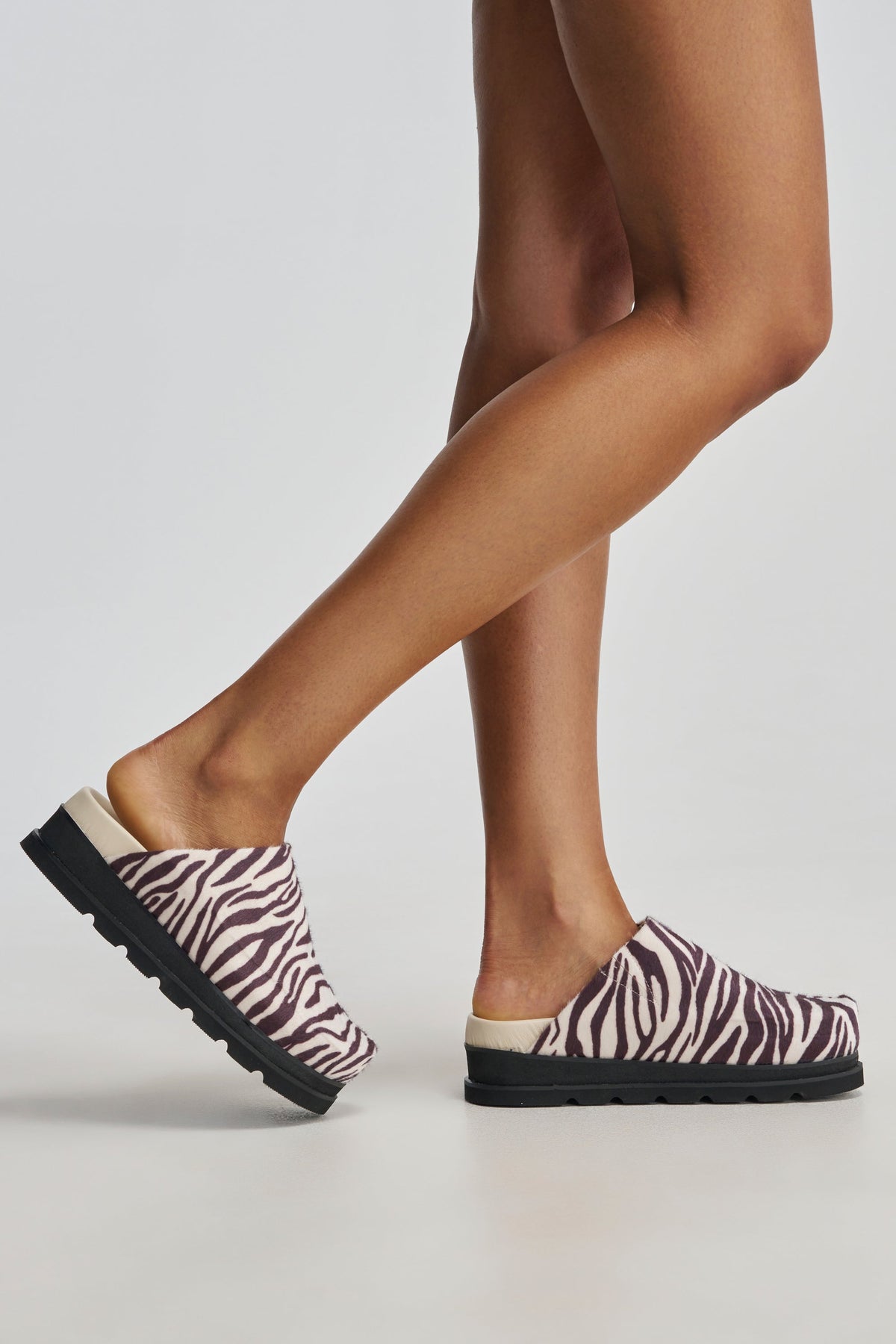 AZALEA WANG GOVINDA ZEBRA FLAT SLIP ON