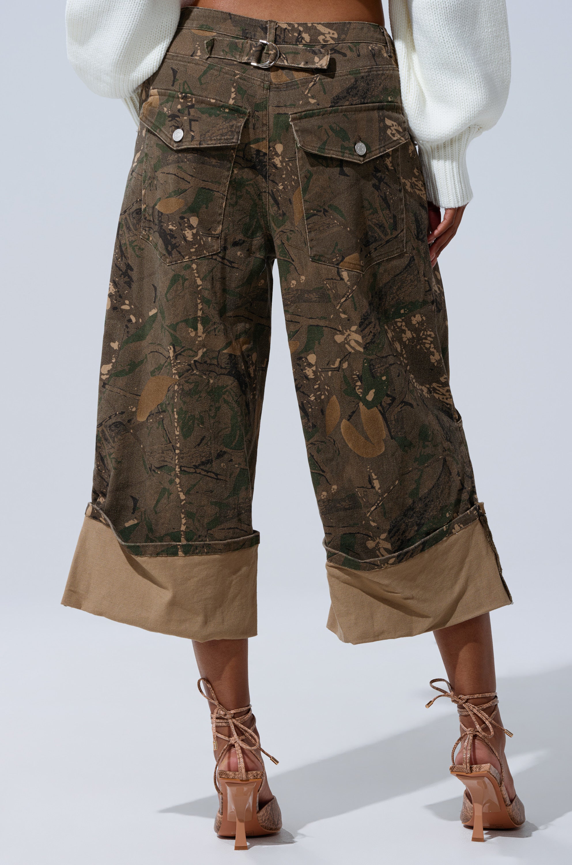 DOWN AND DIRTY CAMO BERMUDA SHORT