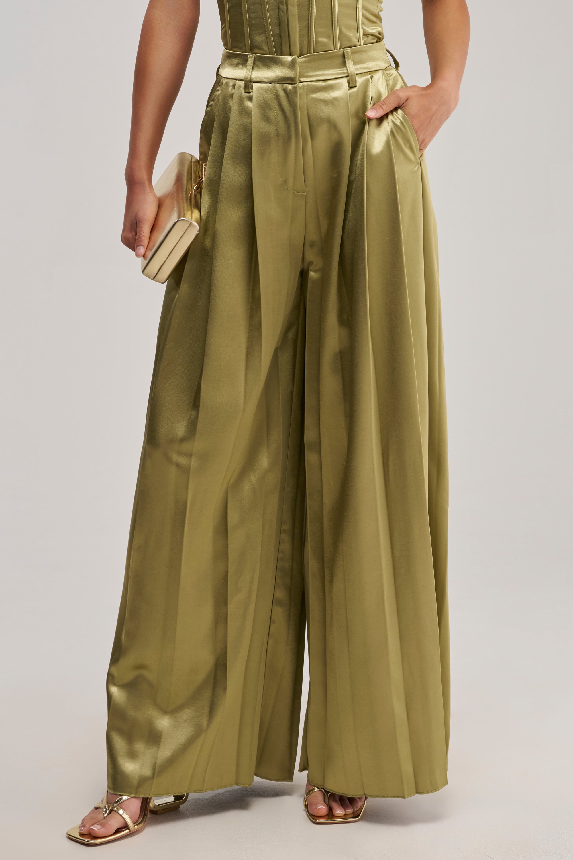 IRIS SATIN PLEATED PANT IN OLIVE