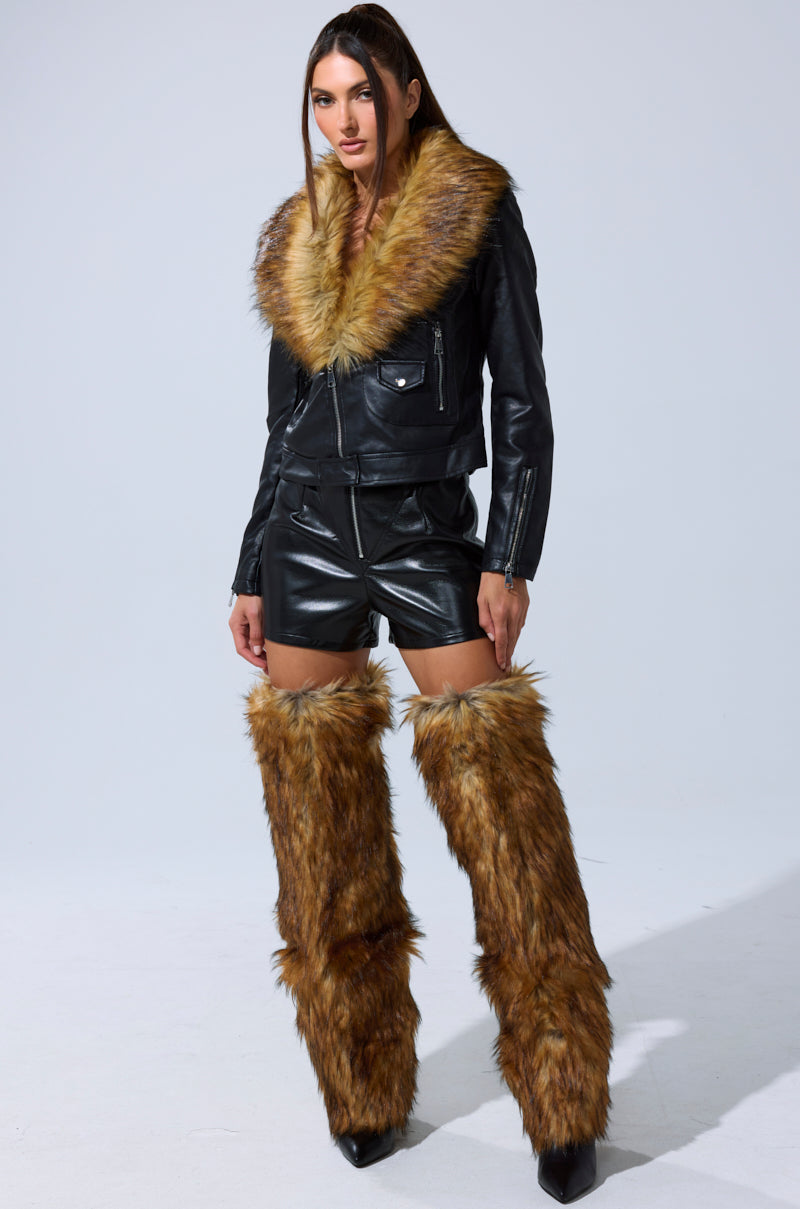 BUILD ME UP FAUX LEATHER SHORT