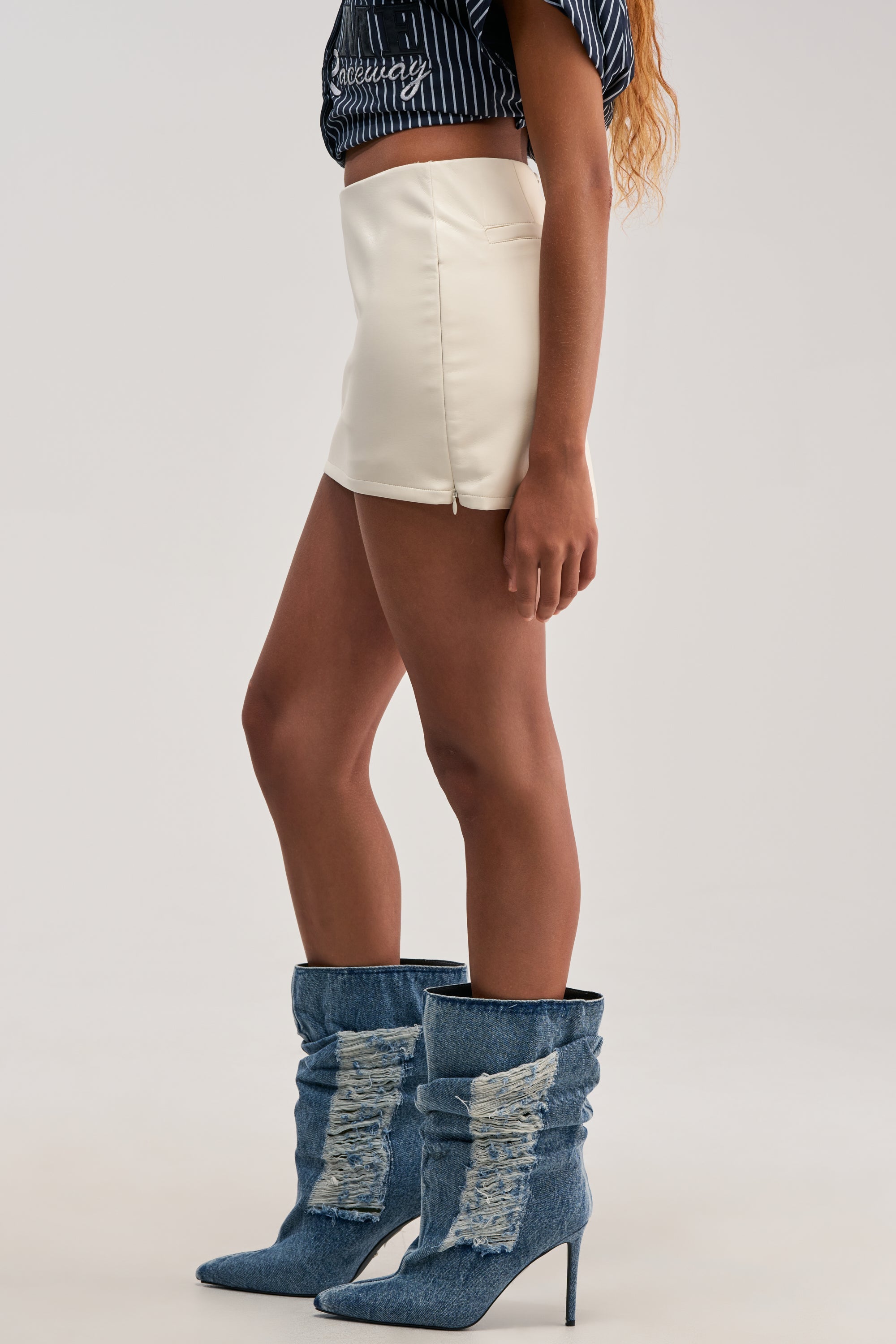 DOUBLE ZIP MINI SKIRT IN WHITE