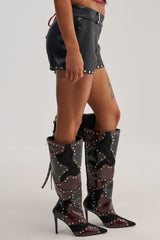 HOT AND DANGEROUS FAUX LEATHER SHORT