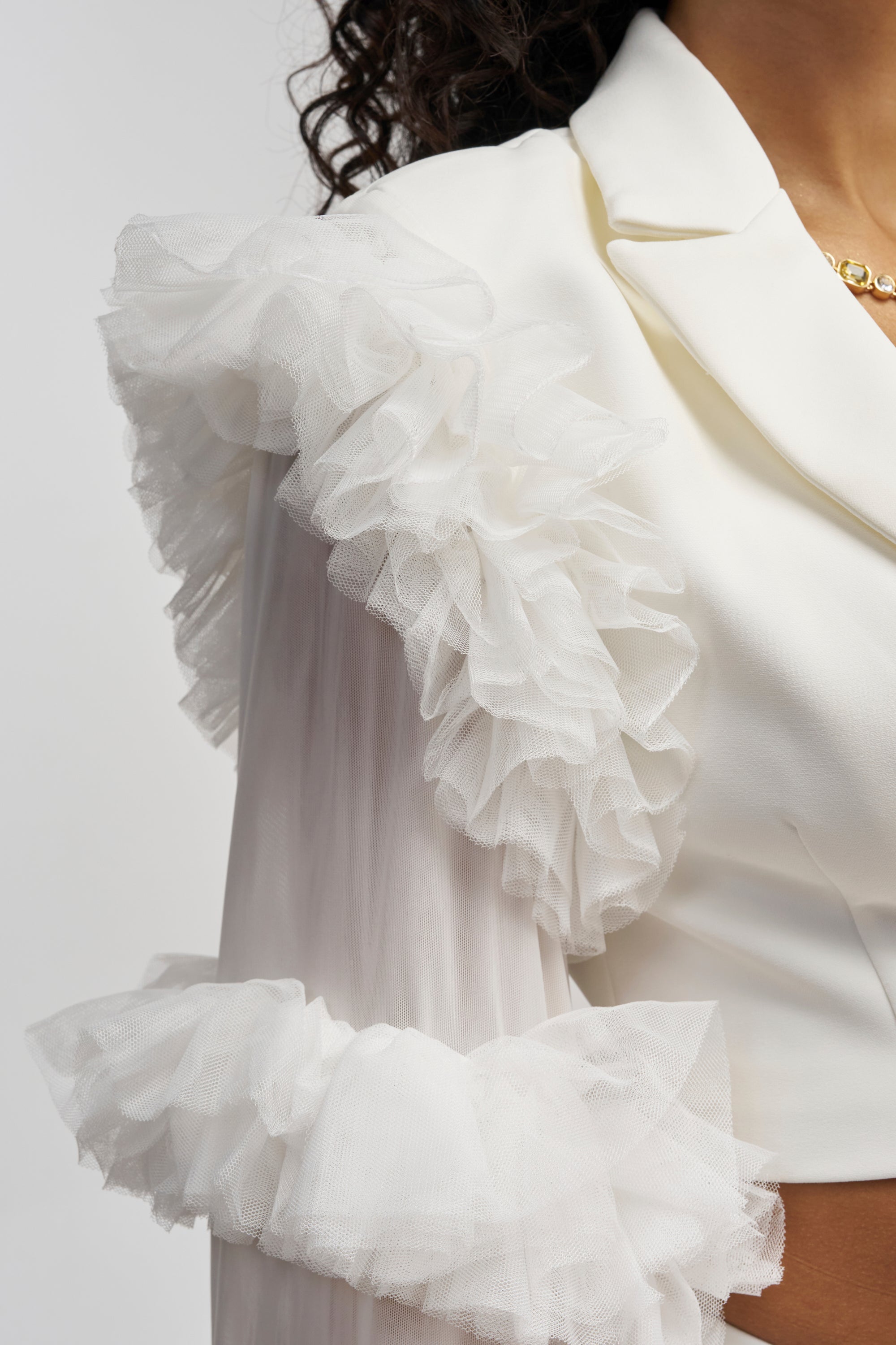 FLORA RUFFLE SLEEVE BLAZER