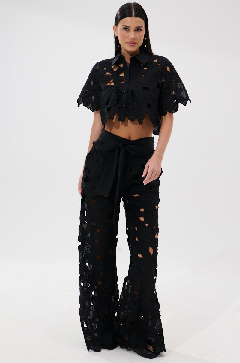 DOLLY FLORAL BUTTON DOWN BLOUSE