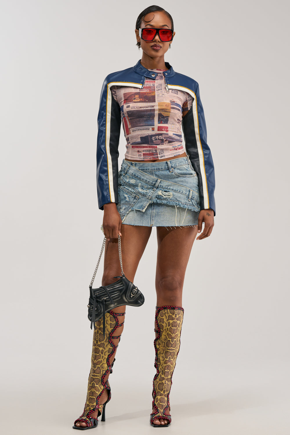 EXTRA EXTRA PRINTED MESH TEE