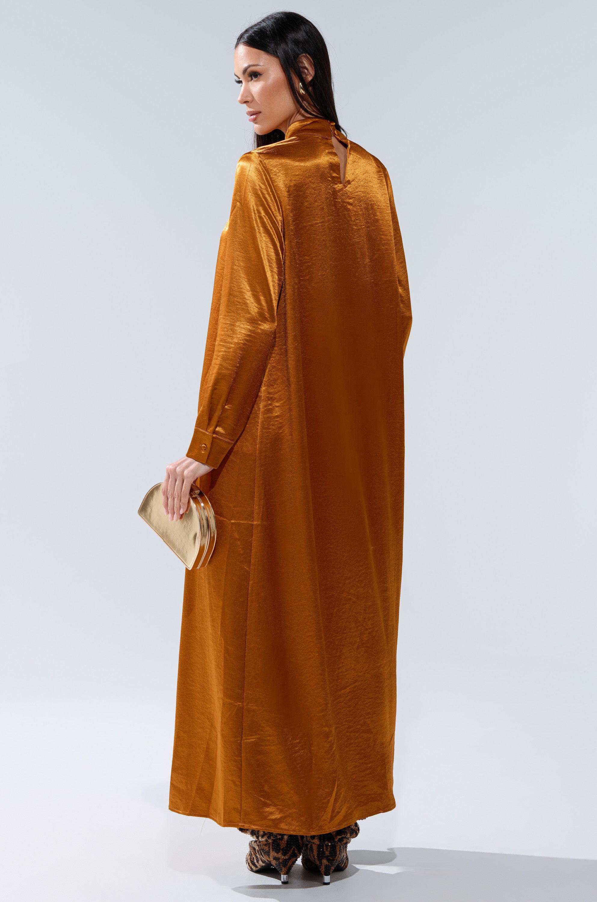 QUEEN TYPE BLOUSE