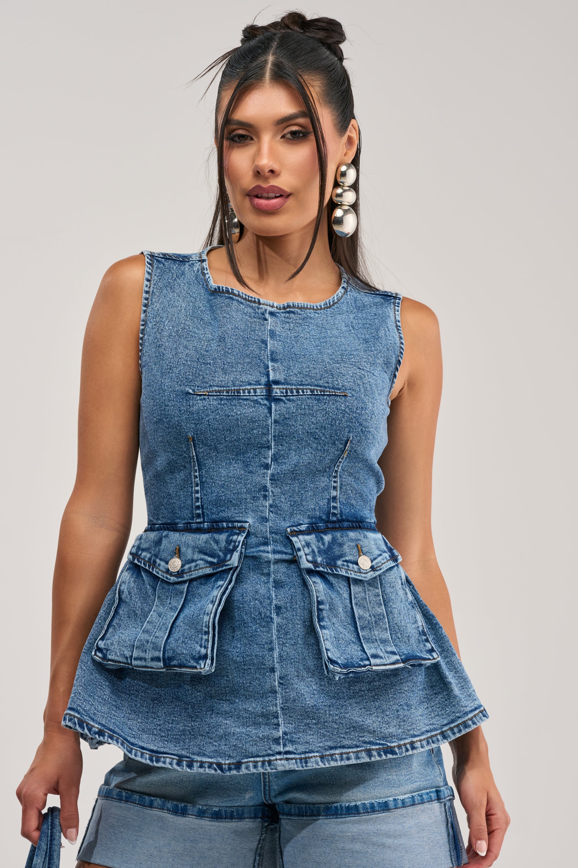 TURN AROUND BLOUSE IN MEDIUM BLUE DENIM