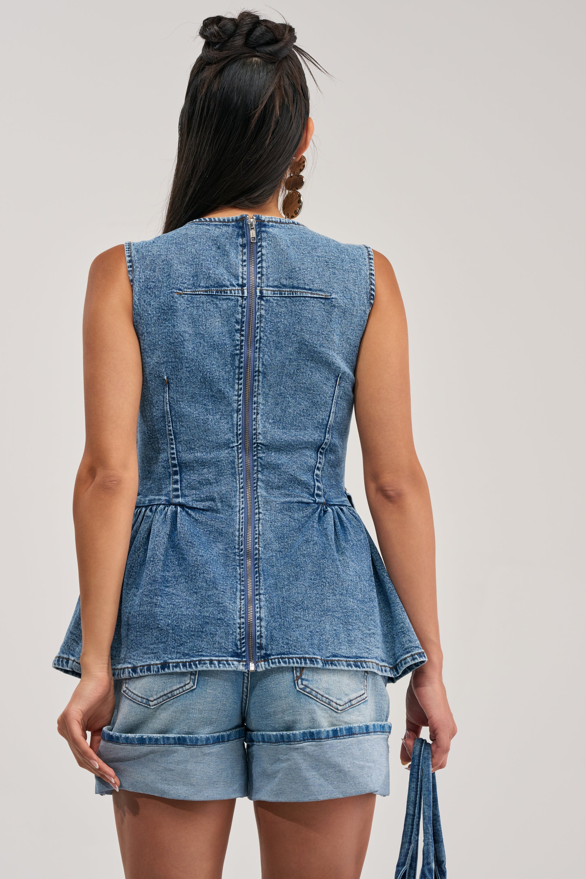 TURN AROUND BLOUSE IN MEDIUM BLUE DENIM