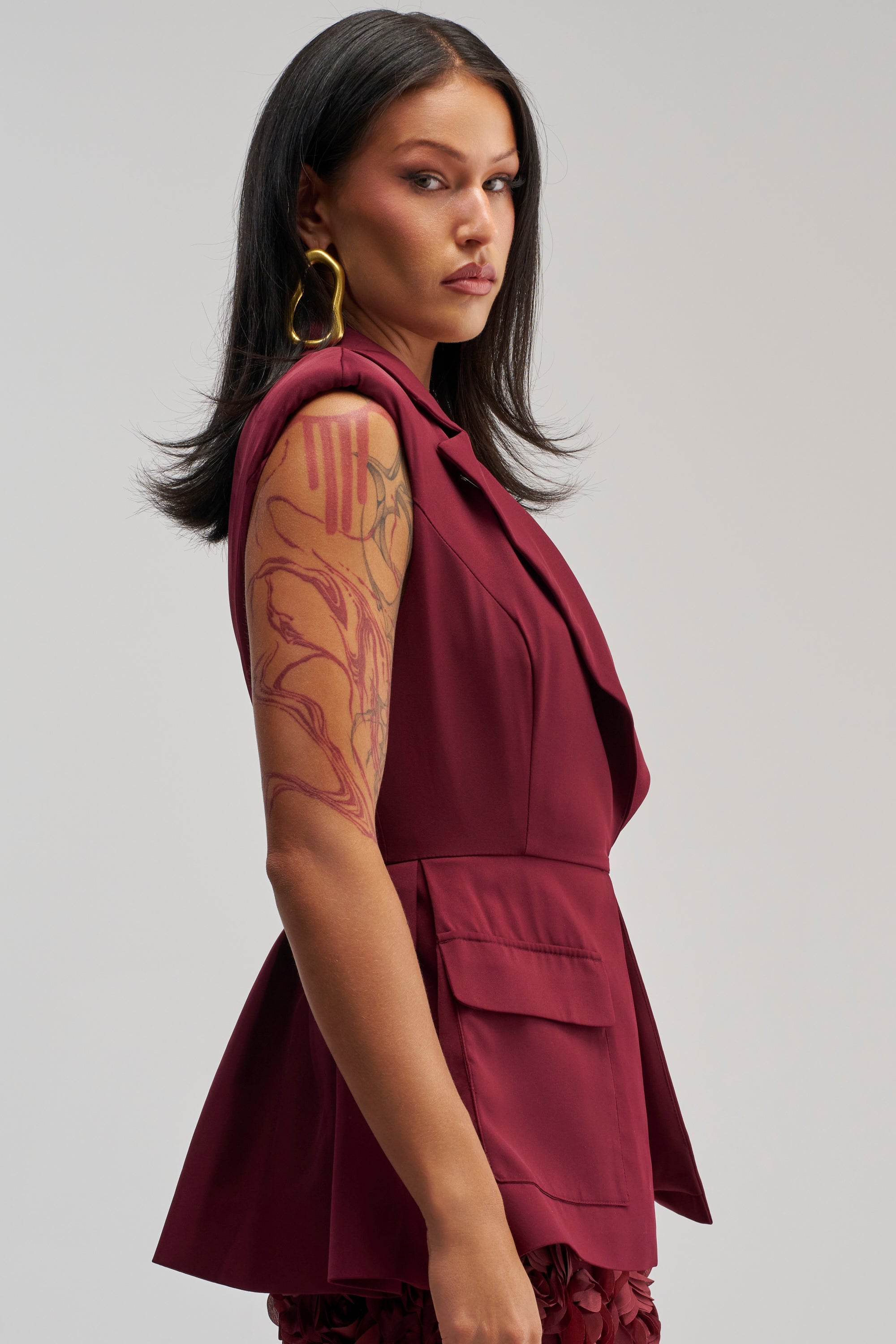NAOMI BLAZER VEST IN BURGUNDY