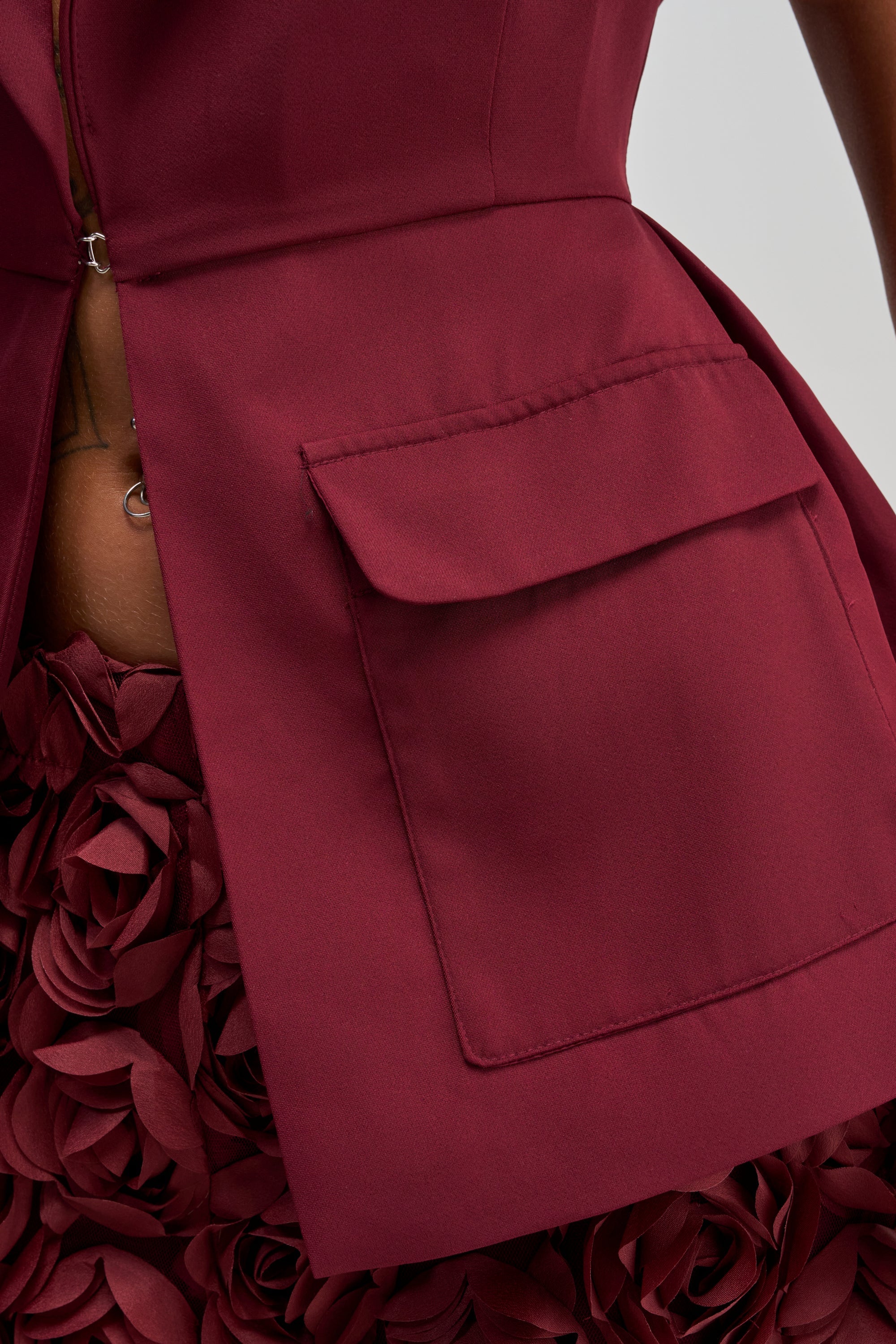 NAOMI BLAZER VEST IN BURGUNDY