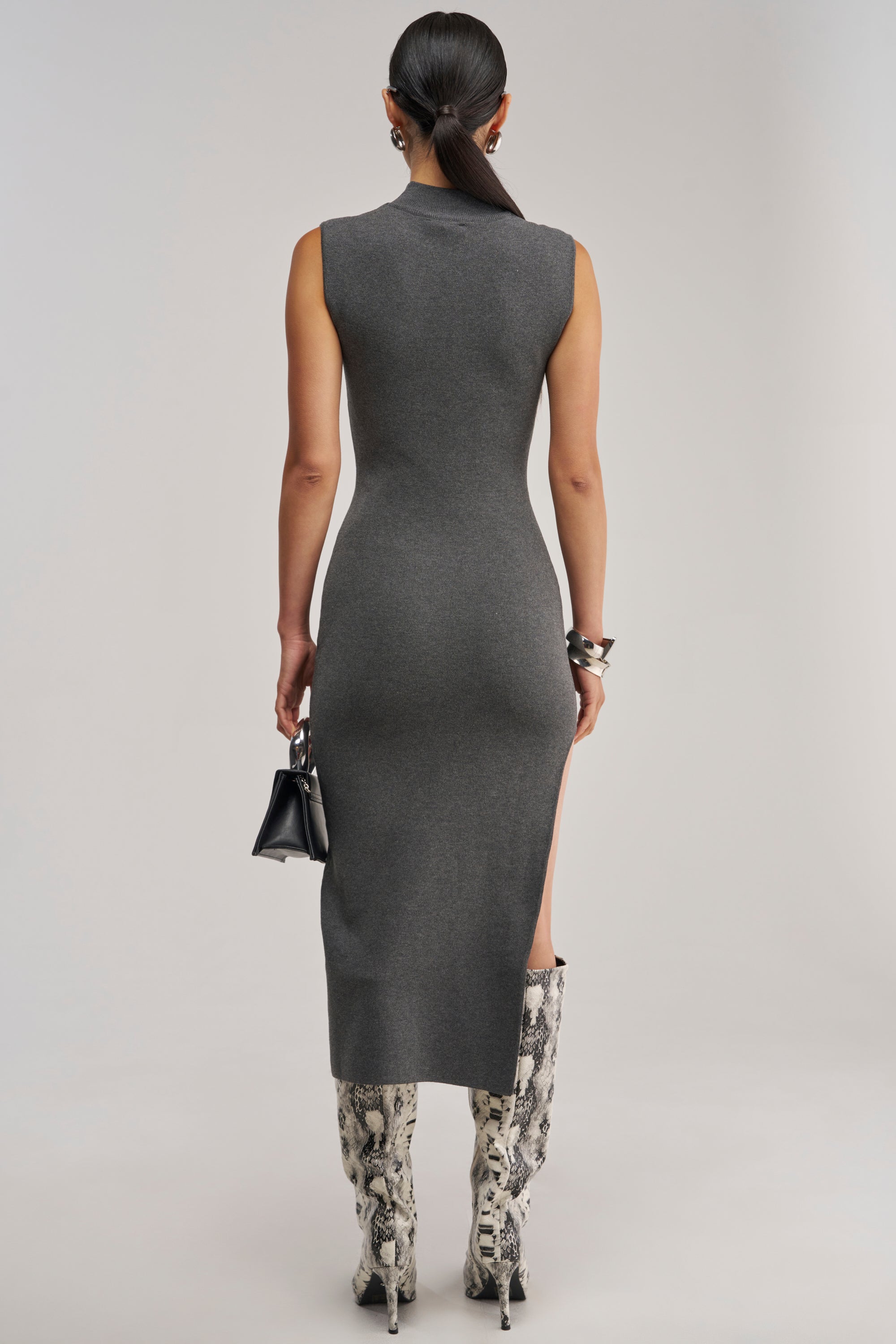 MEET THE PARENTS SLEEVELESS KNIT SWEATER DRESS