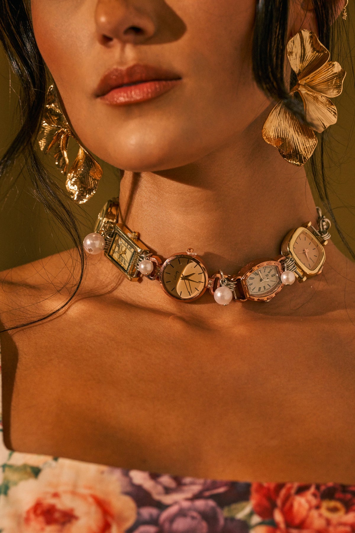 WHAT TIME IS IT CHOKER NECKLACE