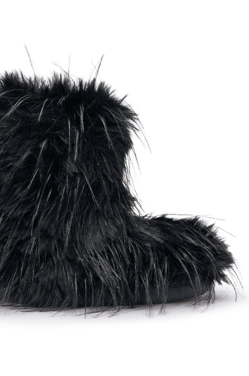 AZALEA WANG LENIX BLACK FLAT FUR BOOTIE
