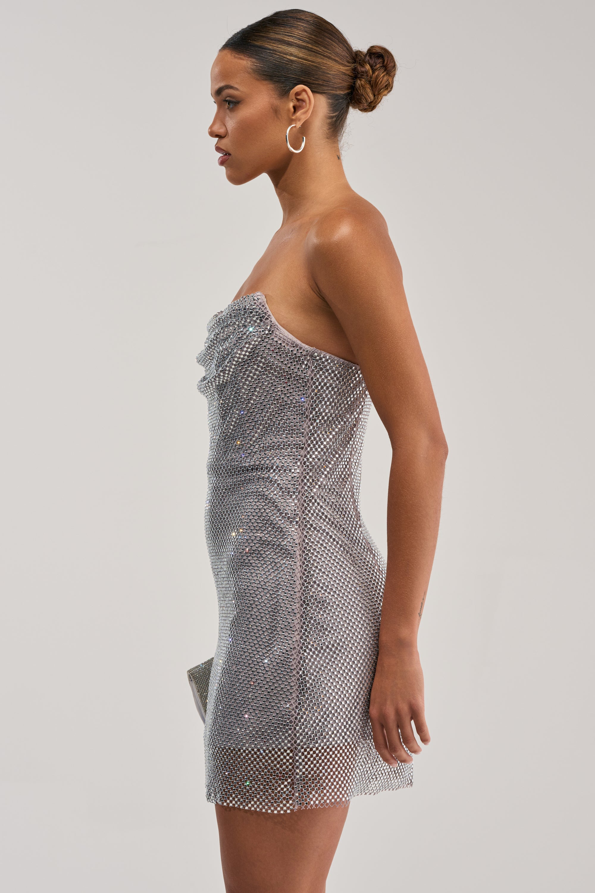 ELECTRIC AURA RHINESTONE STRAPLESS MINI DRESS IN SILVER