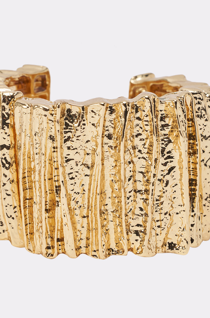 STONE COLD BANGLE IN GOLD