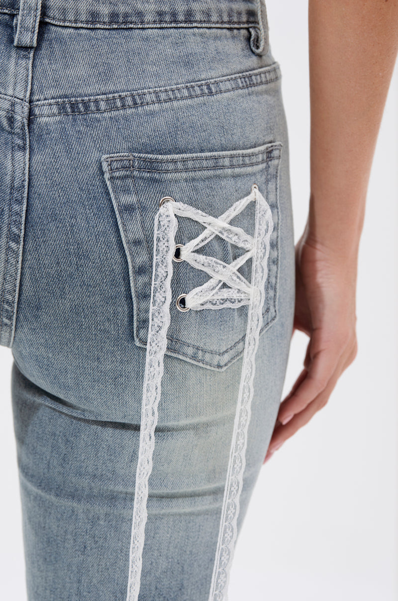 TIED UP FLARE JEANS
