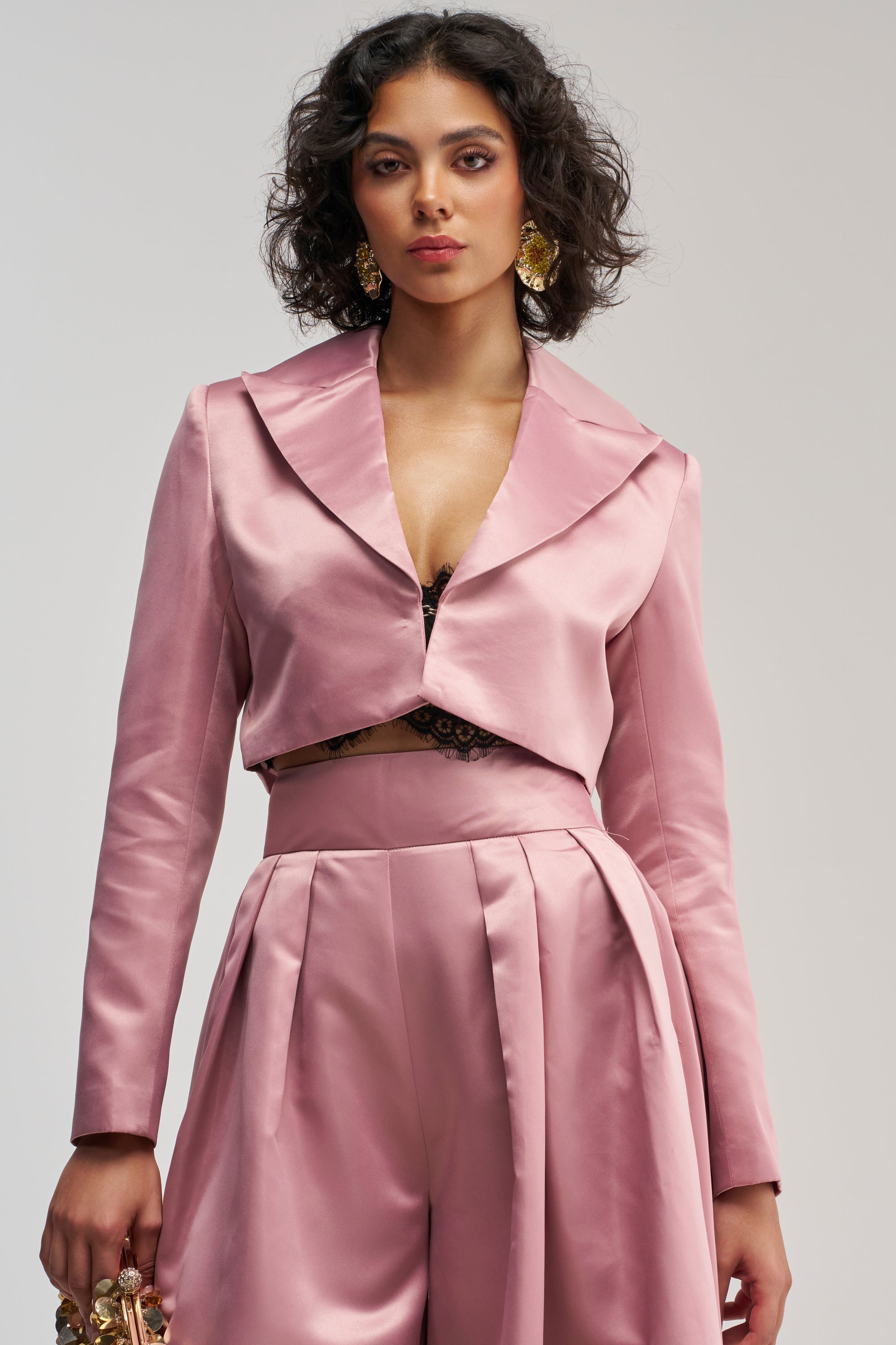 LILA SATIN BLAZER IN MAUVE
