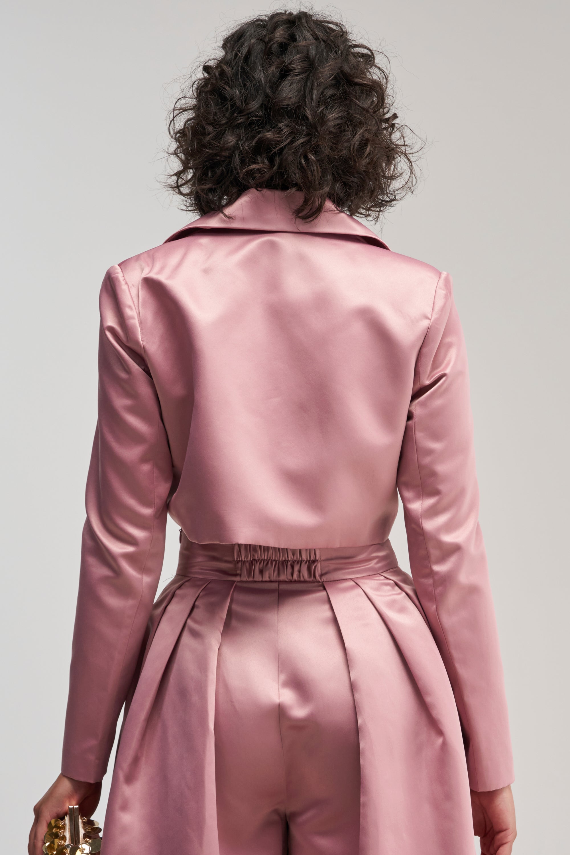 LILA SATIN BLAZER IN MAUVE