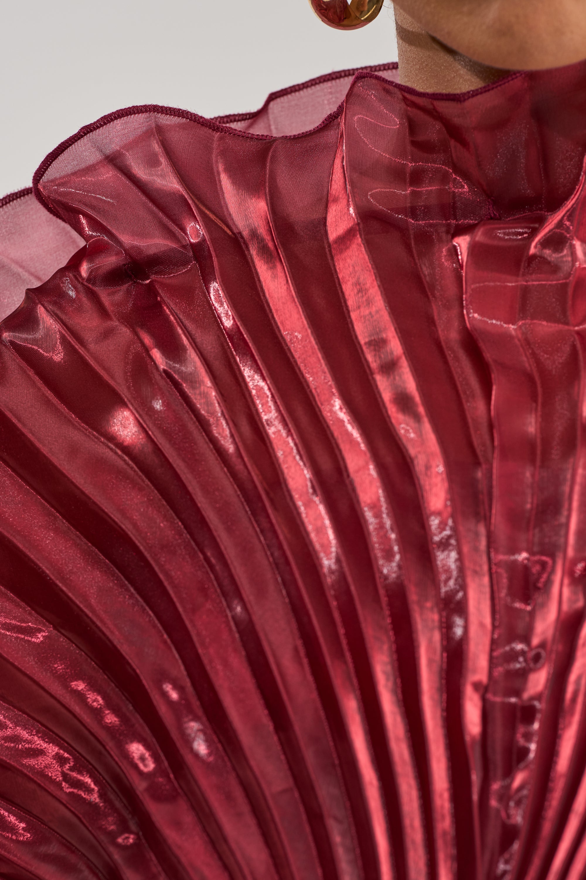 SHINING DOWN ON YOU BLOUSE IN BURGUNDY