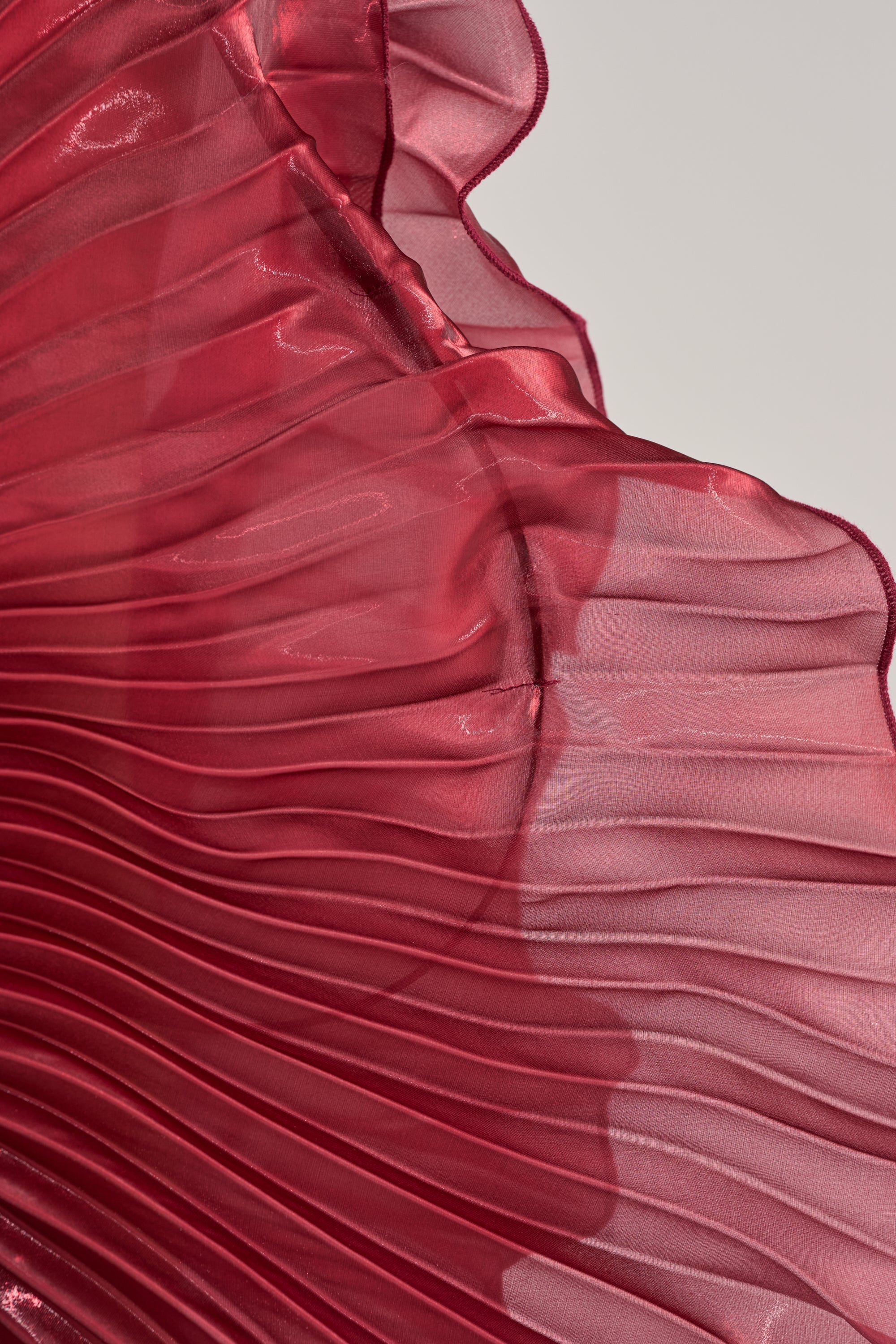 SHINING DOWN ON YOU BLOUSE IN BURGUNDY