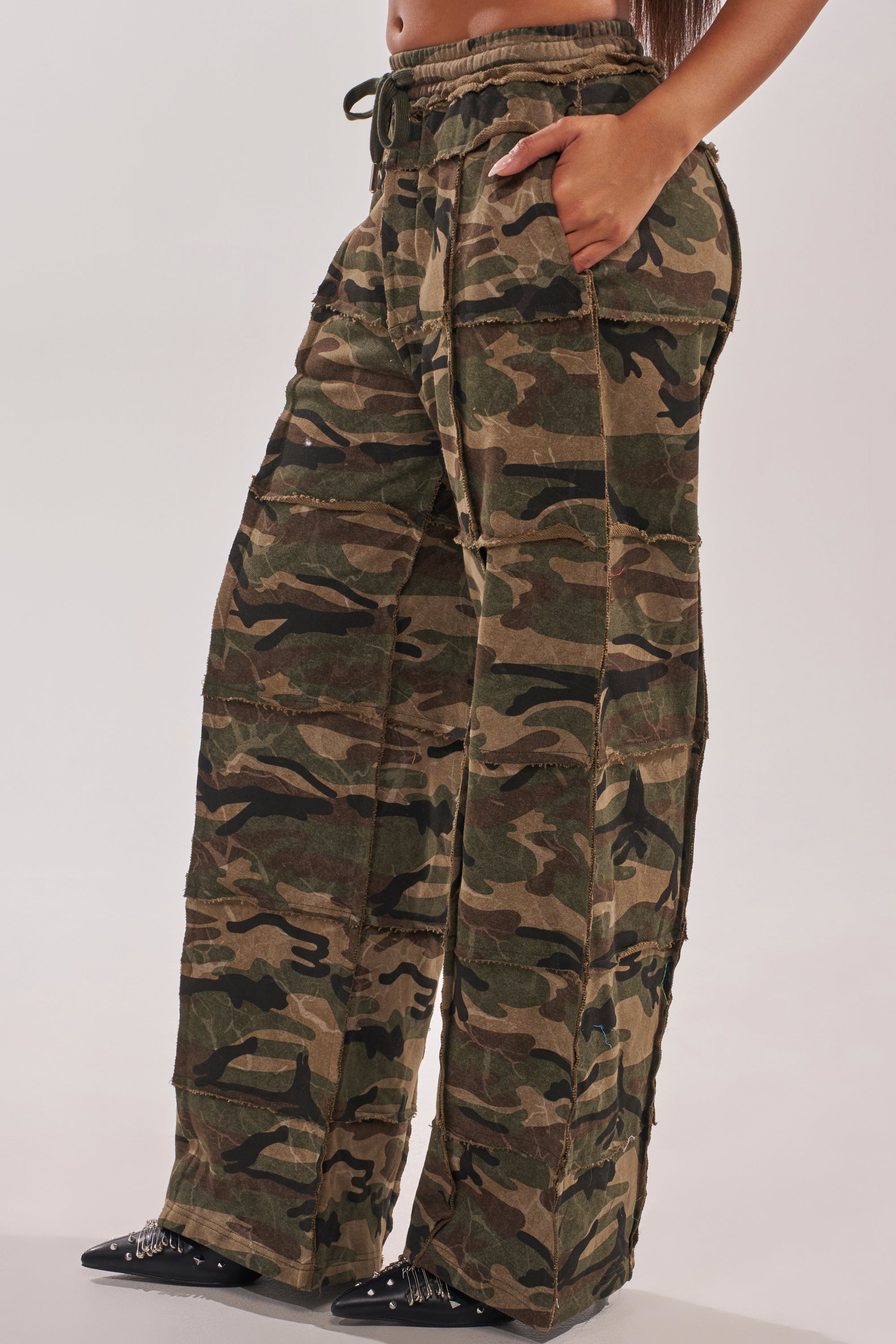 CAN'T SEE ME CAMO JOGGER