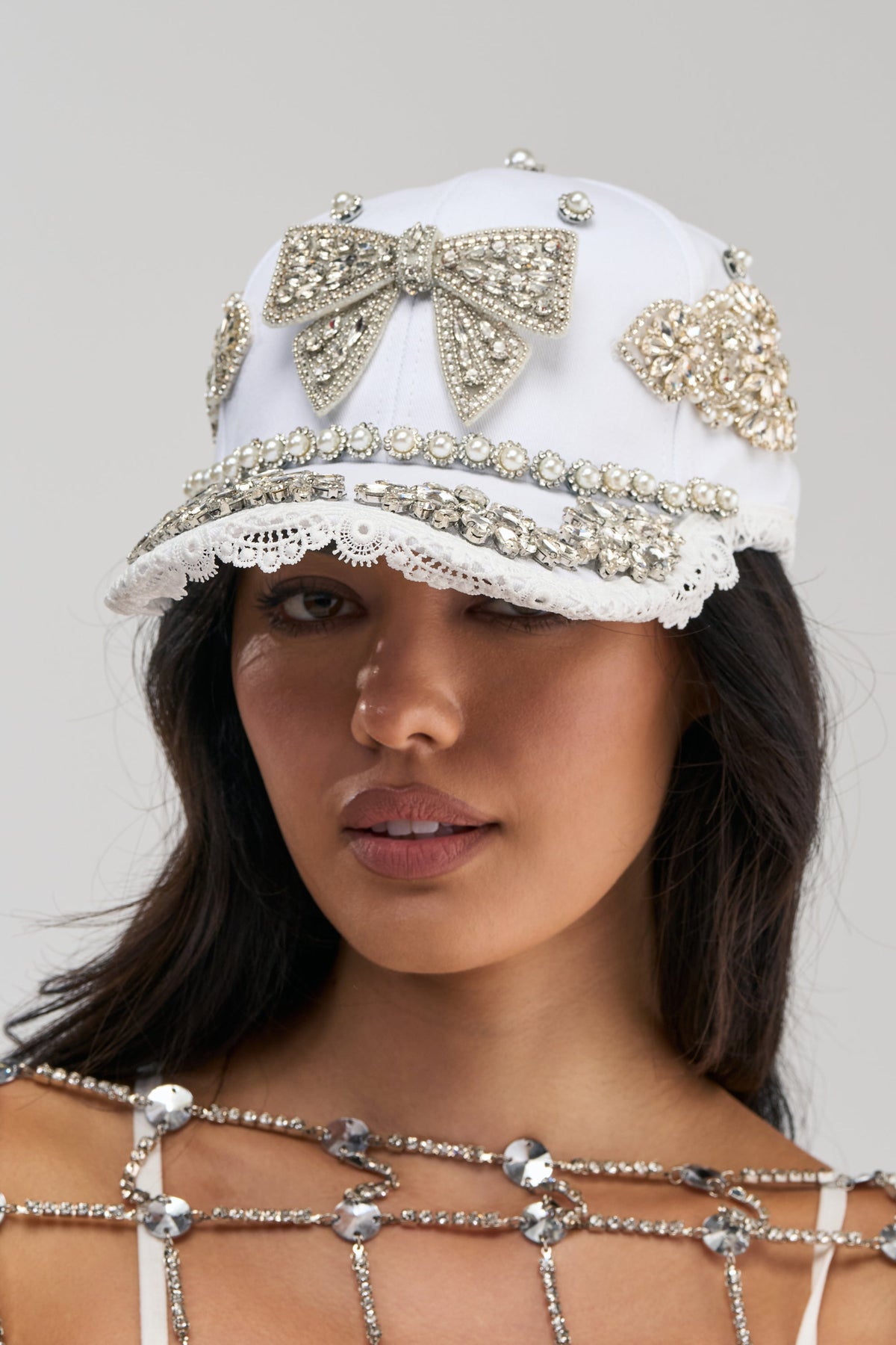 IM OUTSIDE EMBELLISHED HAT