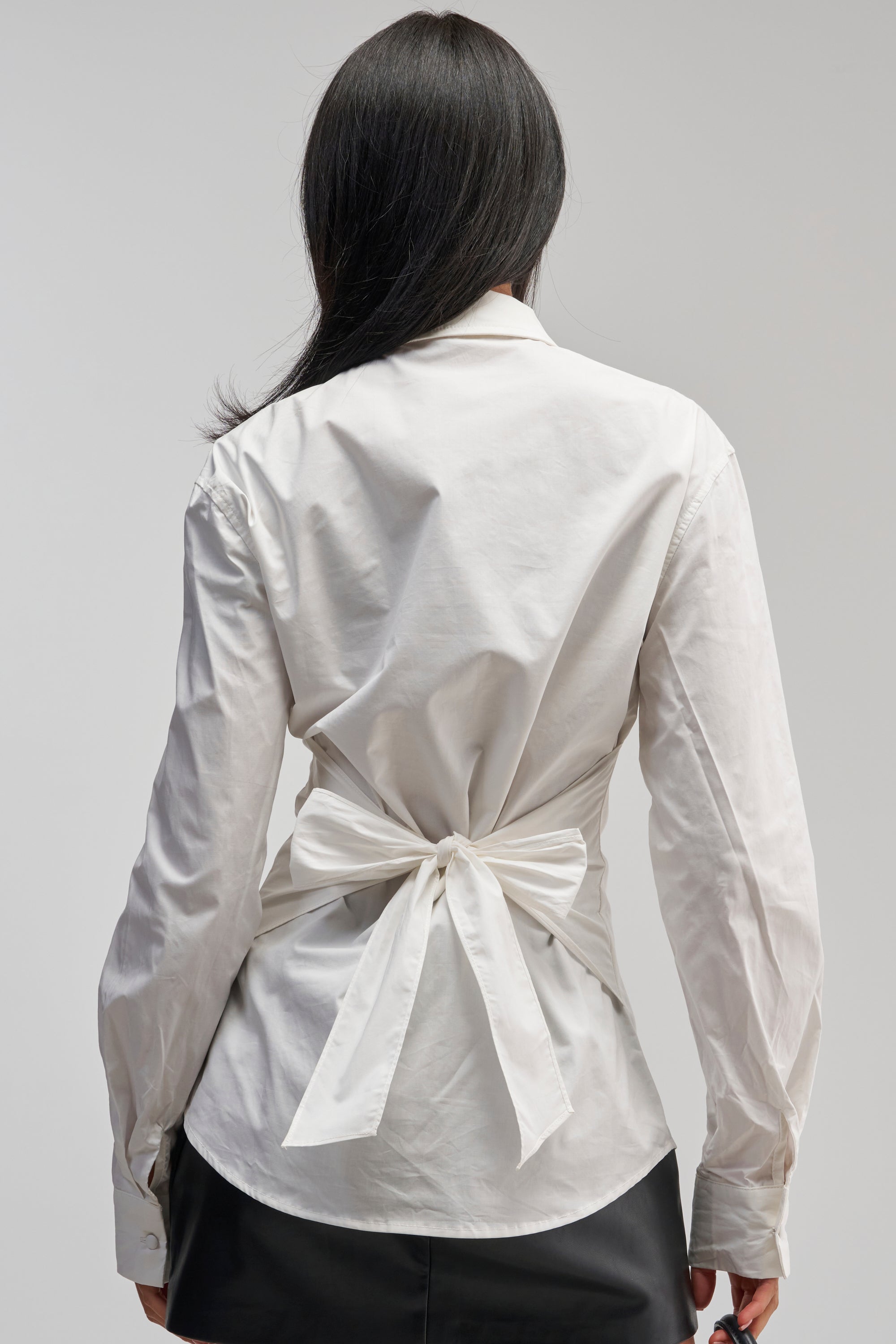 HANDS OFF POPLIN BLOUSE