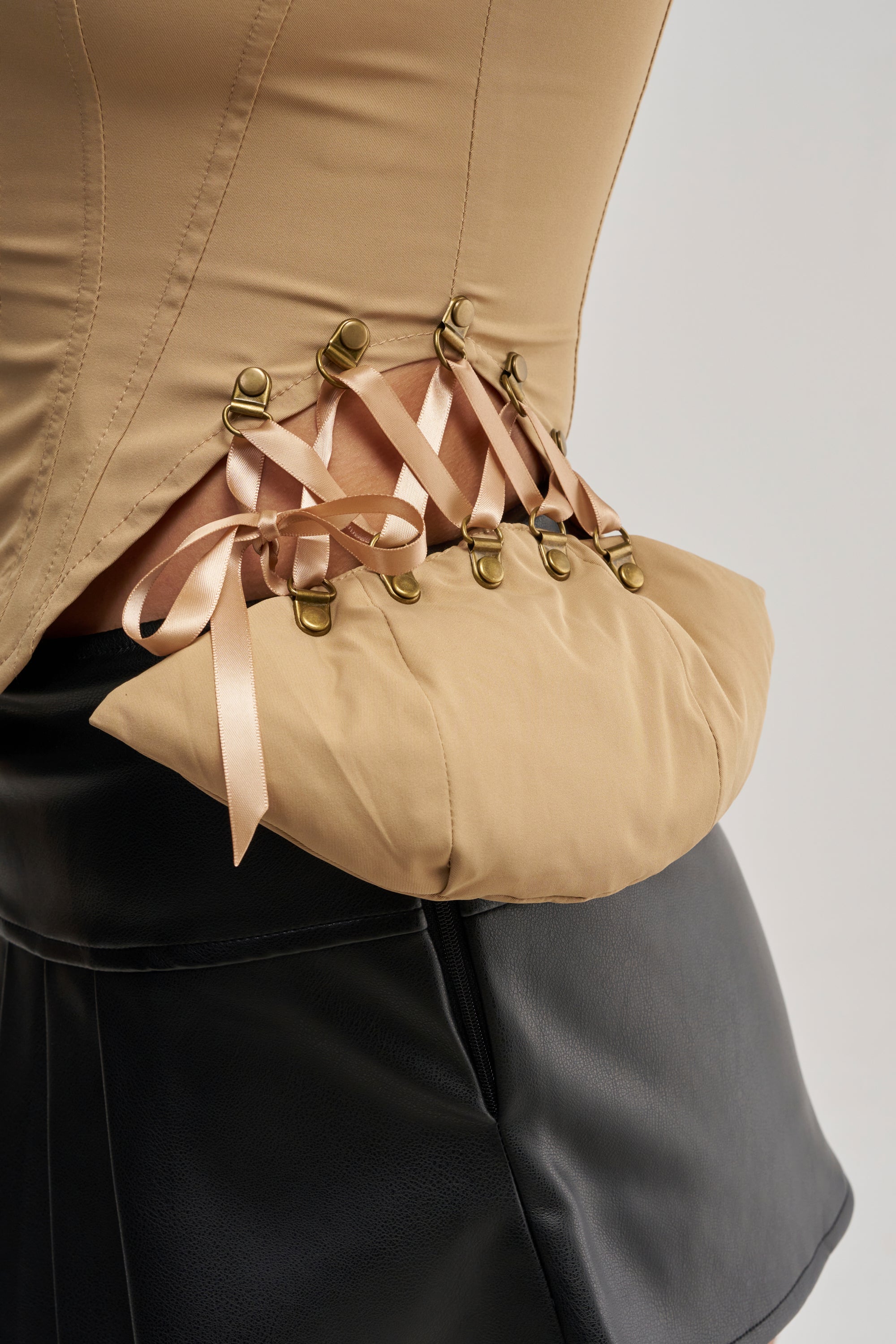 NEW HEIGHTS POPLIN CORSET BLOUSE