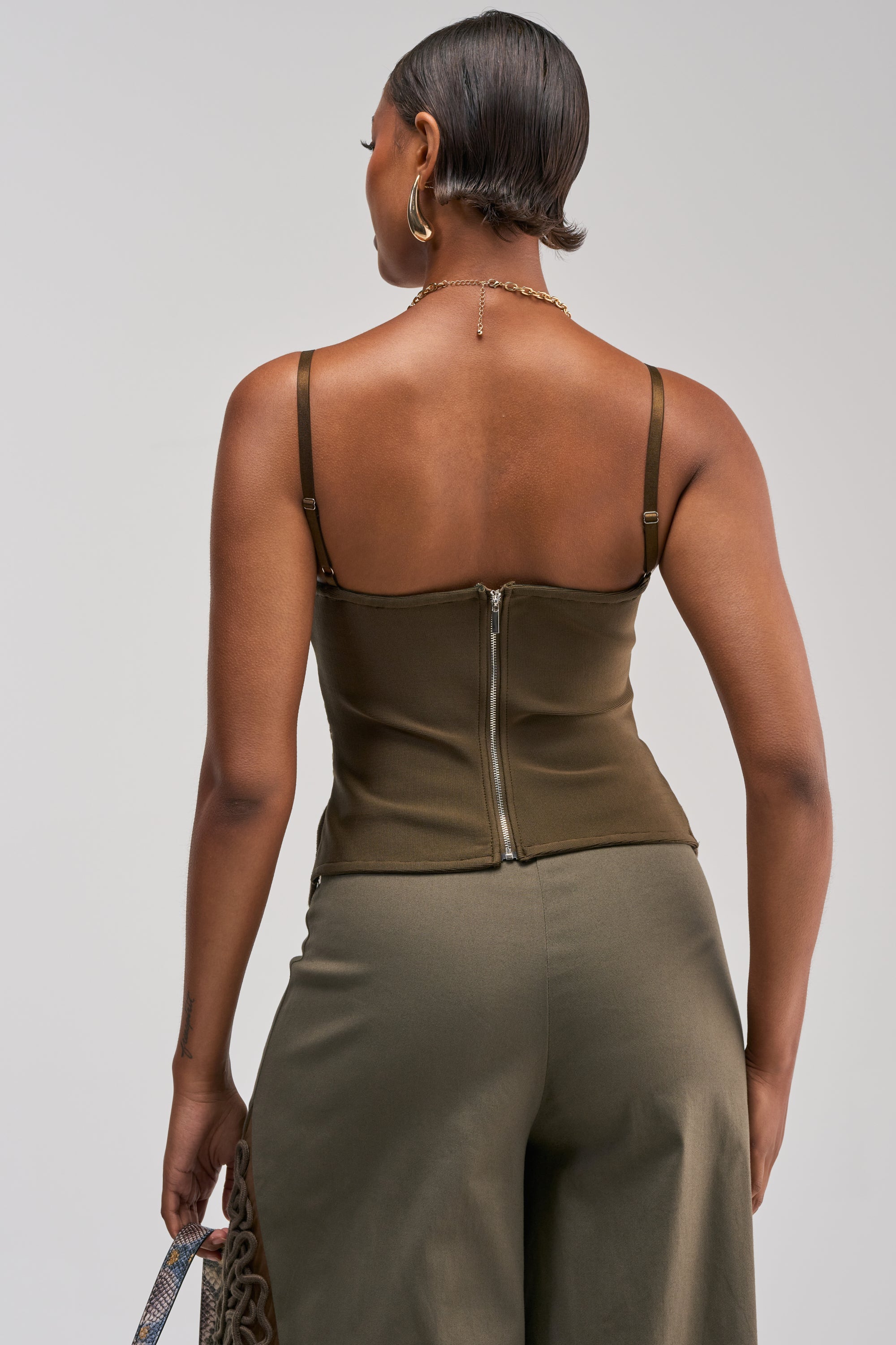 ITS GIVING ROPE DETAIL CORSET IN OLIVE