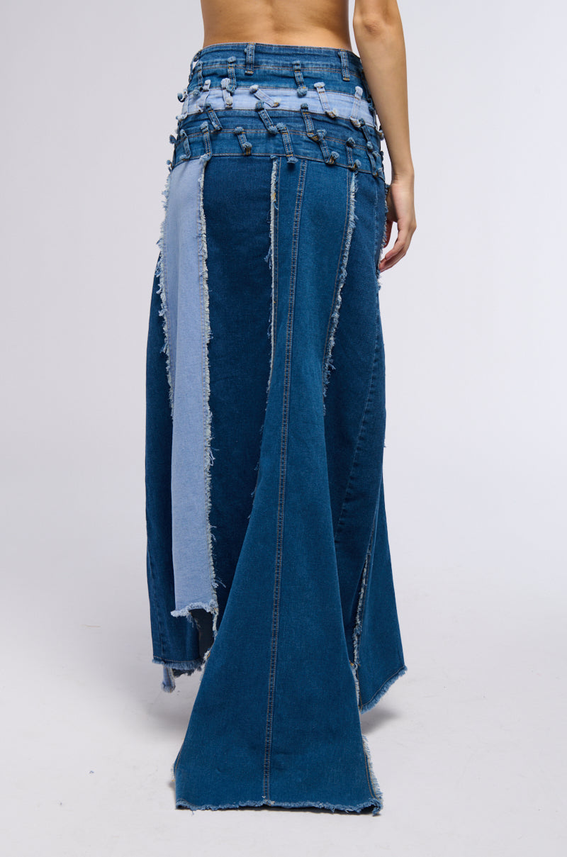 ALL OVER DISTRESSED DENIM SKIRT